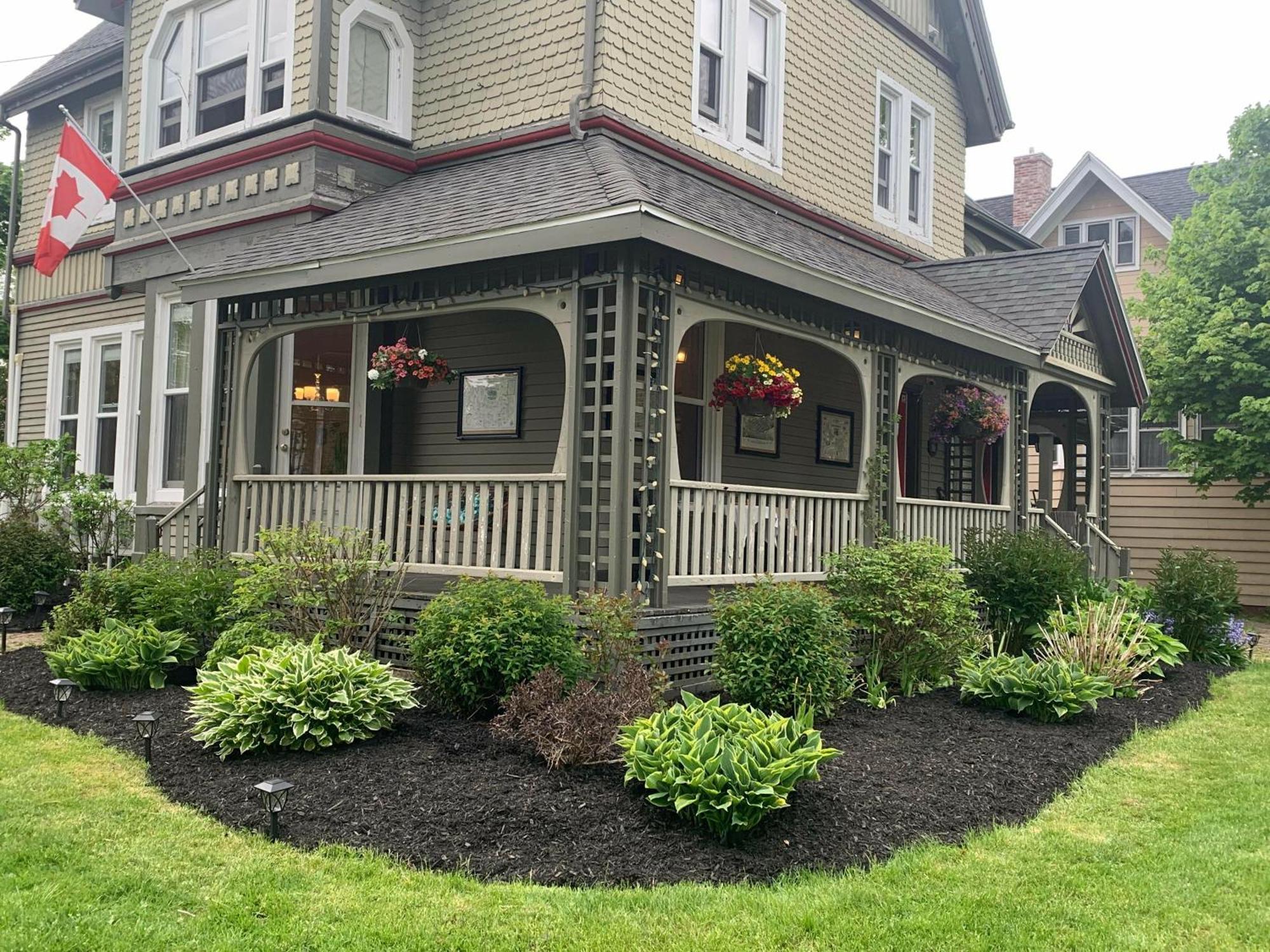 No 1 Grafton Inn Charlottetown Extérieur photo