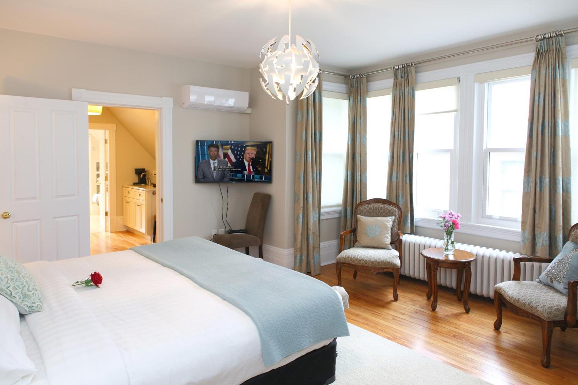 No 1 Grafton Inn Charlottetown Extérieur photo