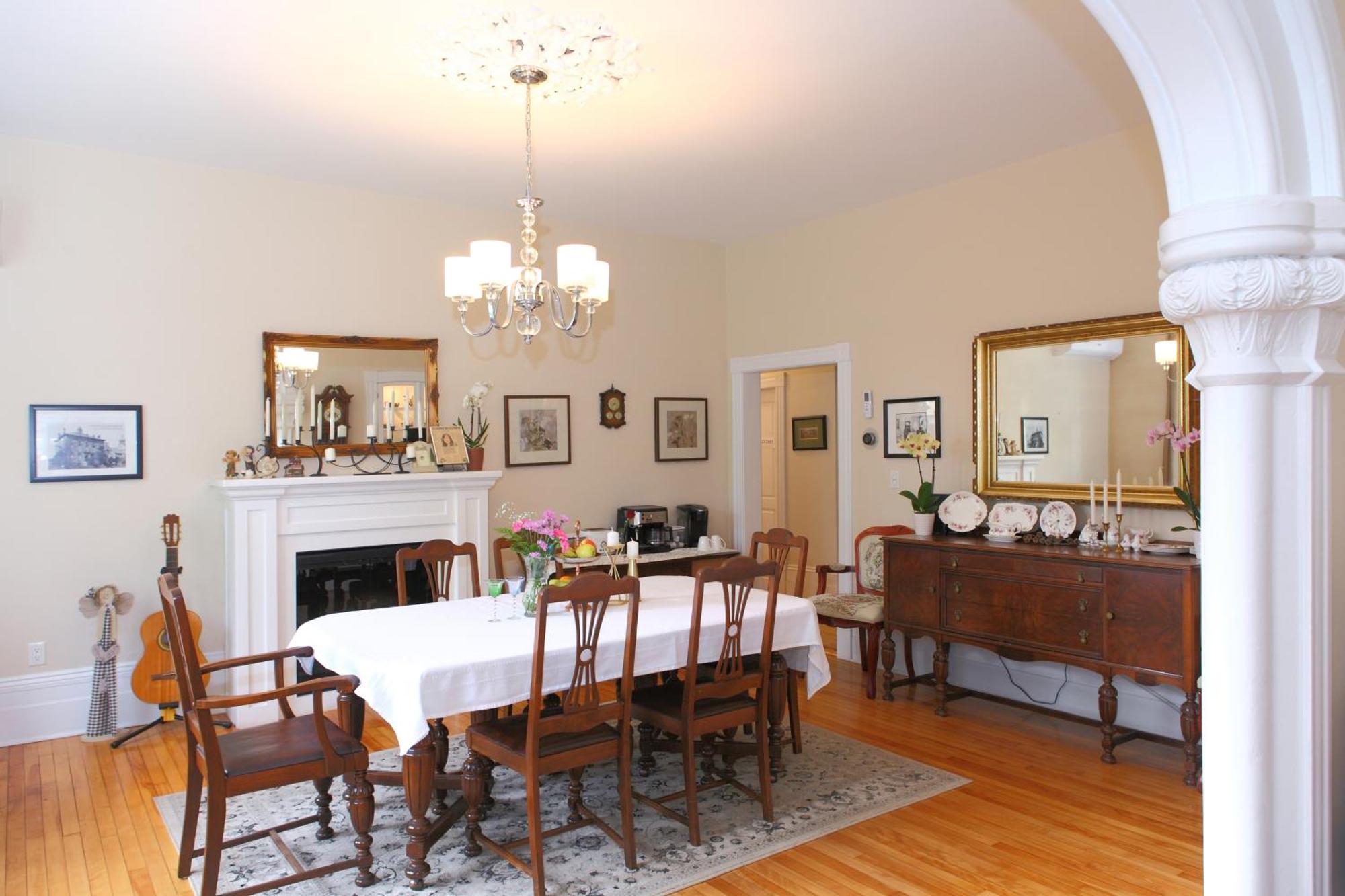 No 1 Grafton Inn Charlottetown Extérieur photo