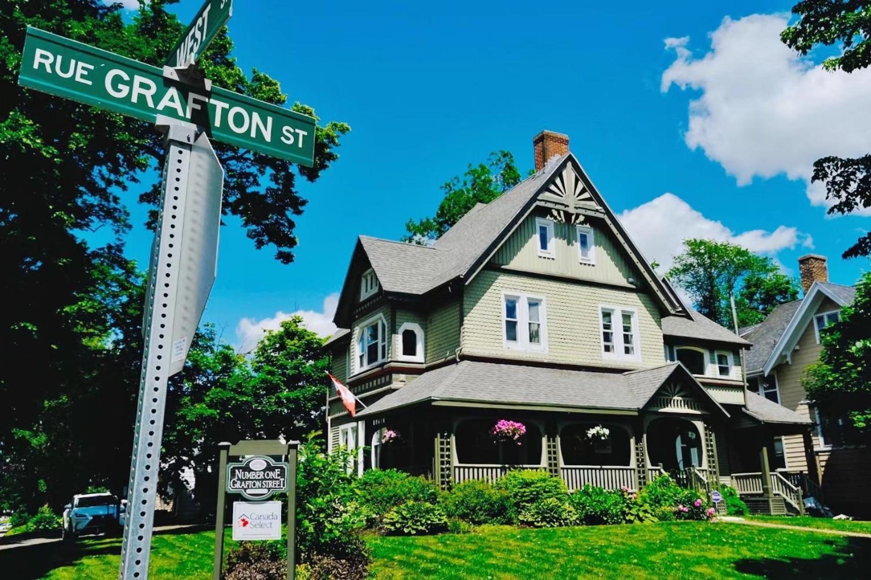 No 1 Grafton Inn Charlottetown Extérieur photo